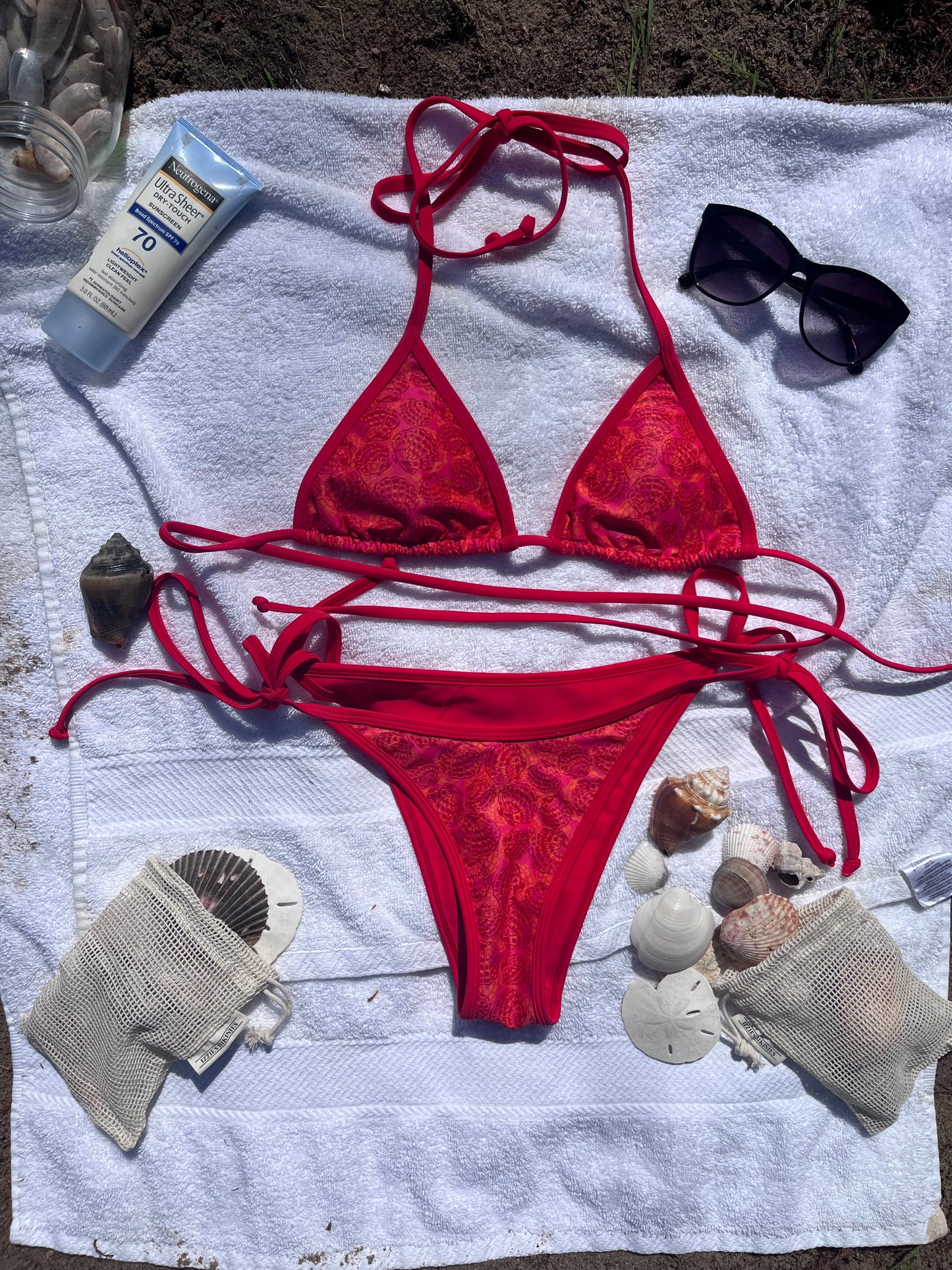 Sally Shells Bikini Top